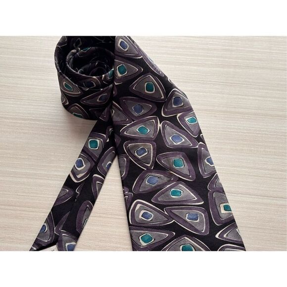 Hanover St. Silk Tie - Picture 4 of 8